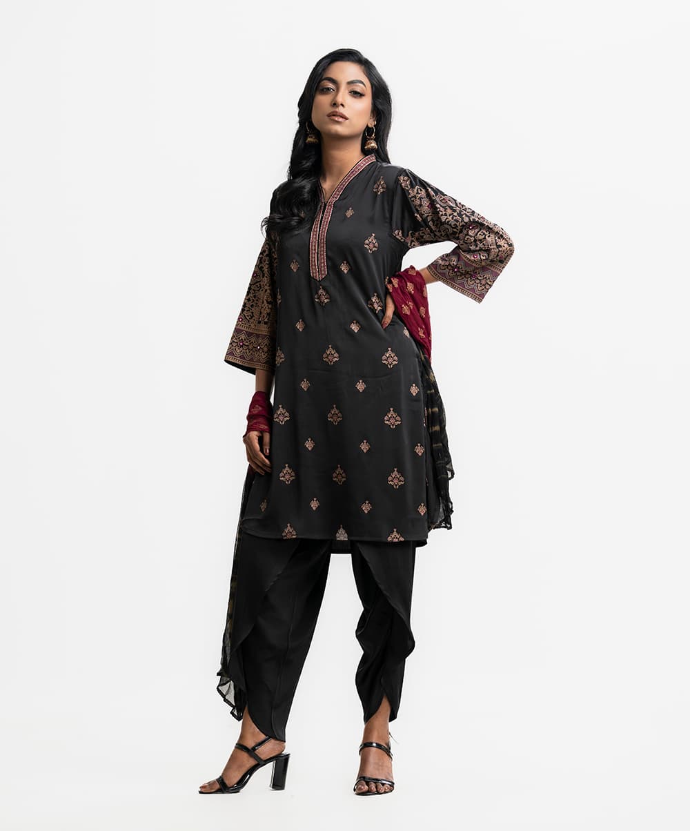 Black Joom Straight Salwar Kameez